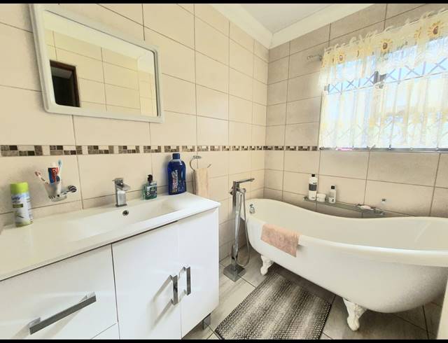 29,876M² FARM FOR SALE IN MARLBANK